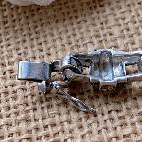 JUDITH JACK STERLING VINTAGE MARCASITE ART DECO STYLE BRACELET
7” - Picture 9 of 9